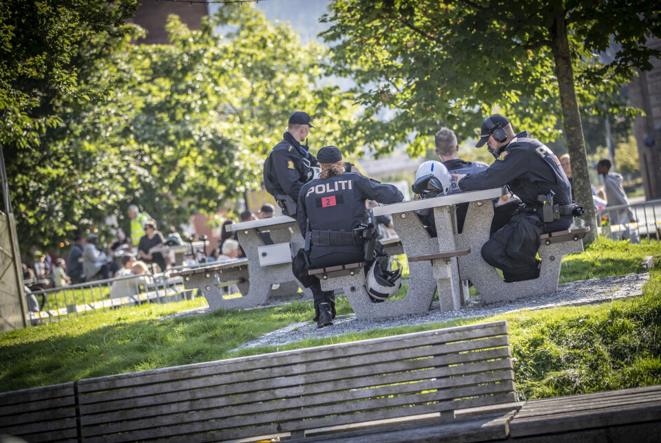 Tåregassen fikk hvile denne lørdag ettermiddagen i solsteika i Drammen.