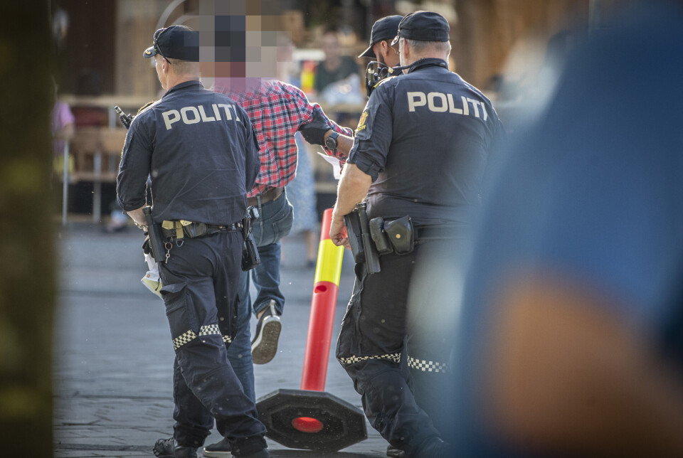 INNBRAGT: En mann ble innbragt arresten fra Strømsø Torg grunnet ordensforstyrrelse, men hendelsen relateres ikke til SIAN-arrangementet.