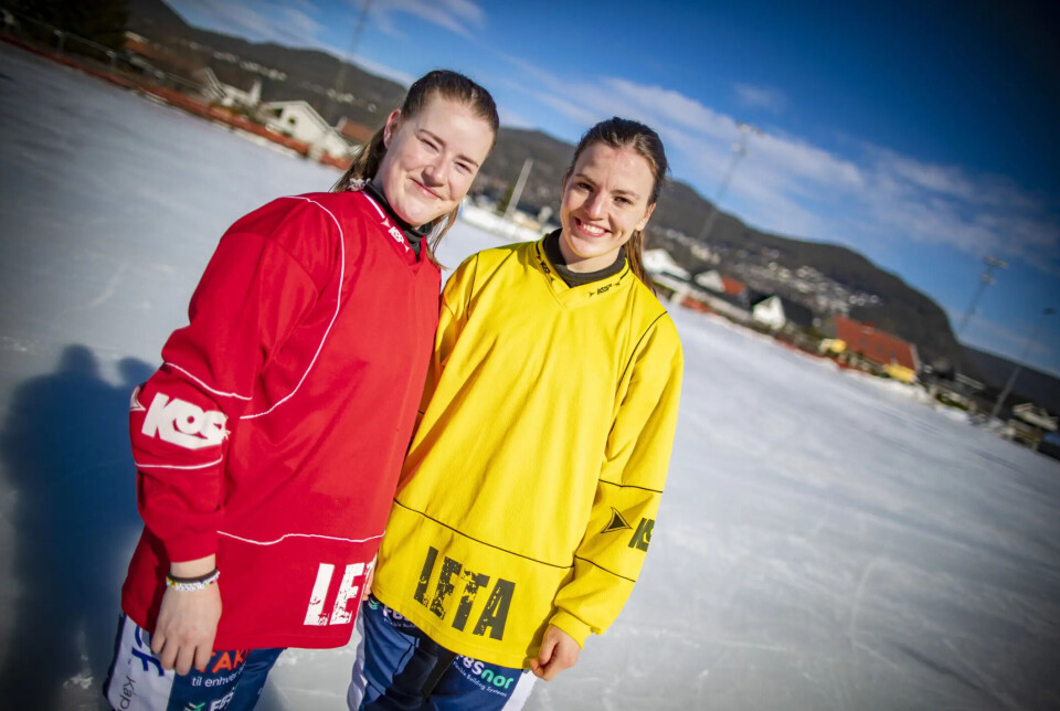 GAMLE KJENTE: Ruth Eline Borge (t.v.) skal igjen sammen med Drammen-toppscorer Lene Aamodt (t.h.) gi laget nye seiere, men denne gangen i ny rolle. Her fra landslagssamling på Vassenga.