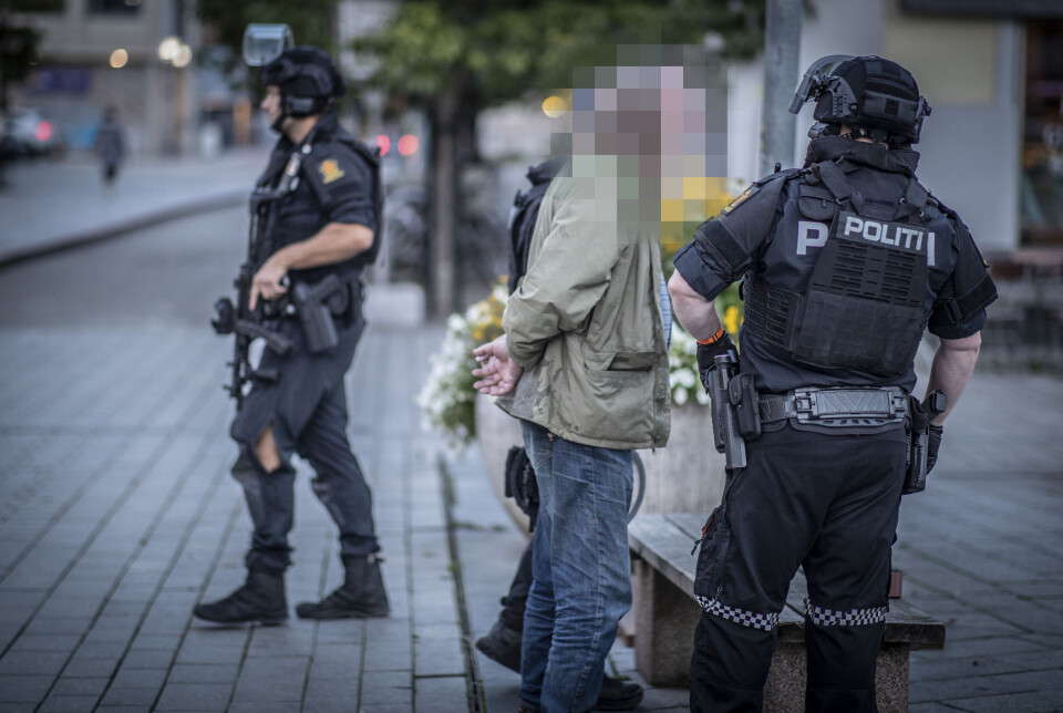 FEIL MANN: Mannen på bildet hadde ingen ting med hendelsen å gjøre, og ble få sekunder senere løslatt.