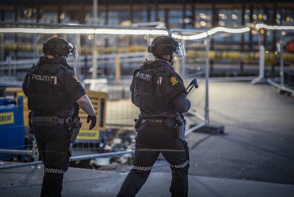 Massiv politiaksjon etter håndgranat-trussel