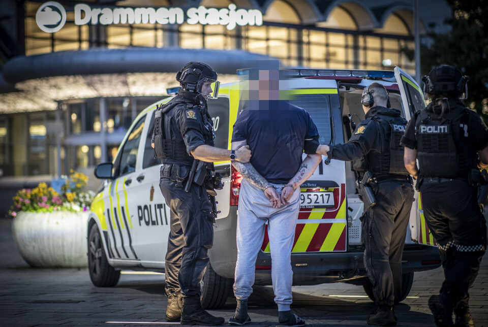 Massiv politiaksjon etter håndgranat-trussel