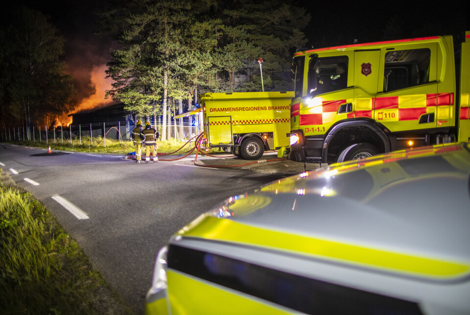 Fire båter og campingvogn gikk med i storbrann