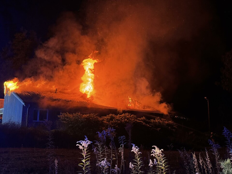 Fire boliger gikk med i flammehav