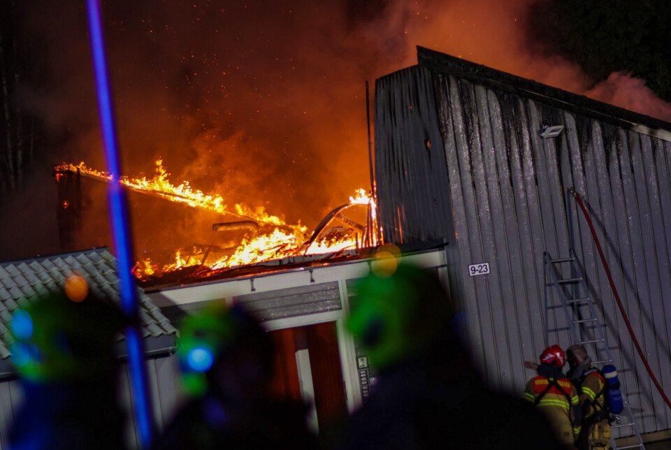 Fire boliger gikk med i flammehav
