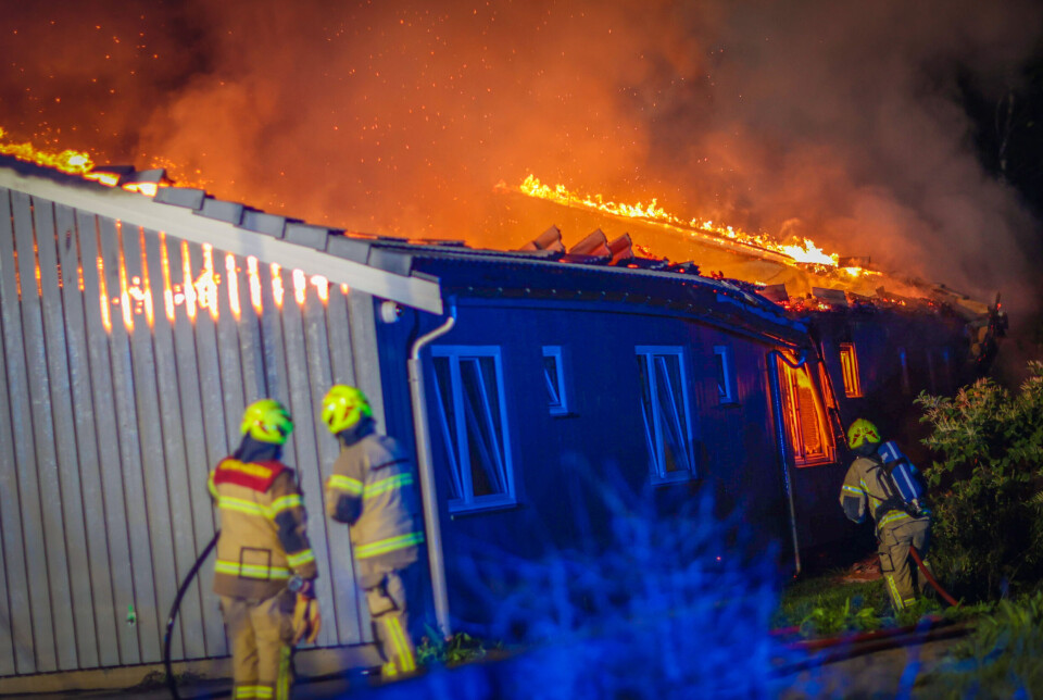 Fire boliger gikk med i flammehav