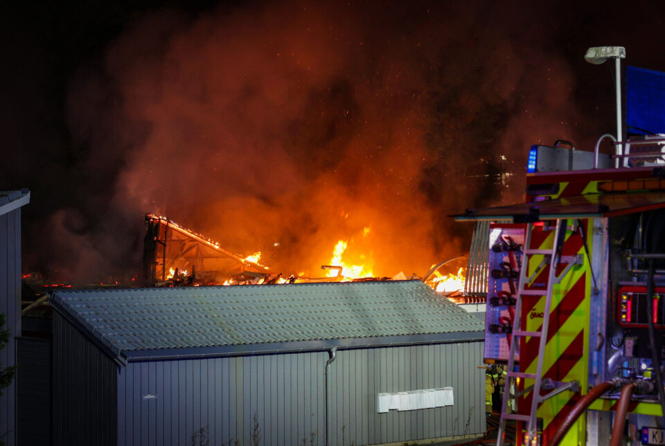 Fire boliger gikk med i flammehav