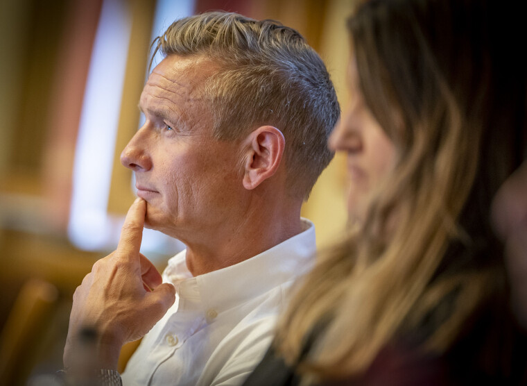 LA FREM SKOLEKUTT: Skolesjef Thomas Larsen Sola vil legge ned seks barneskoler i Drammen.