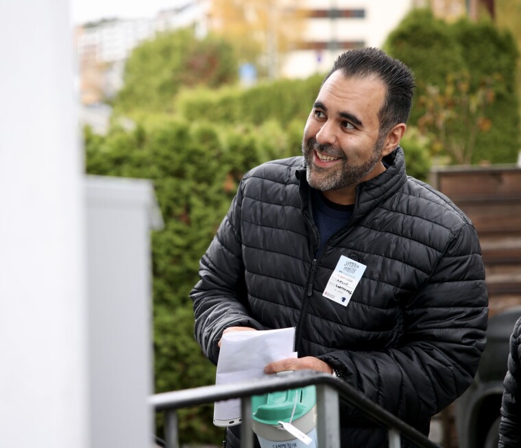 Stortingspresidenten var bøssebærer for TV-aksjonen i eget nabolag på «Åssia» søndag.