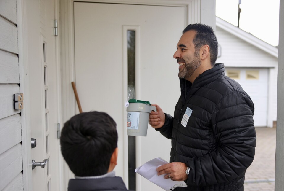 Fikk Masud på døra: - At så mange åpner er rørende