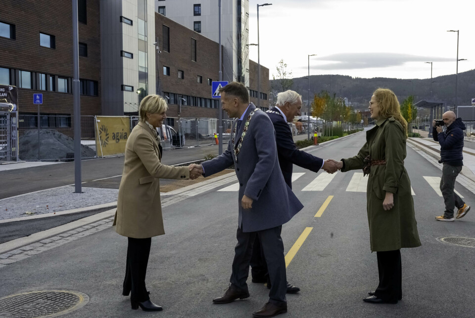 Gratulerer, gratulerer og gratulerer... Fra venstre Anne-Hilde Bråtebæk, Kjetil Kivle, Kjell Arne Hermansen og Gøril Bergh,