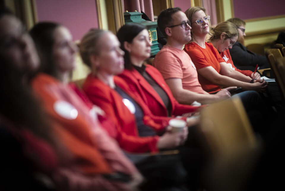 Tilhørerbenken var fyllt til randen med Rødskog-foreldre i kommunestyresalen tirsdag.