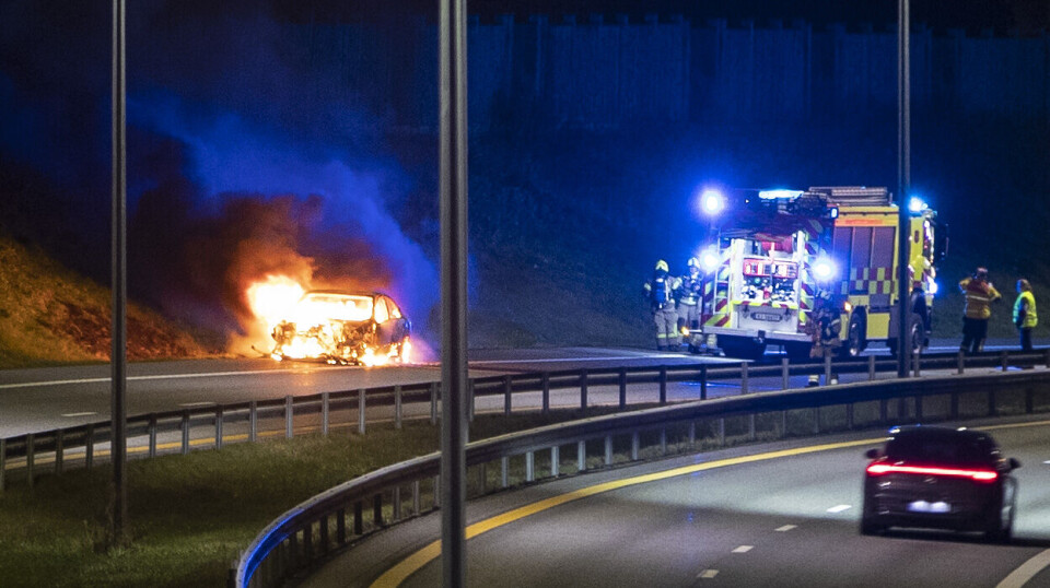 Lange køer etter E18-brann