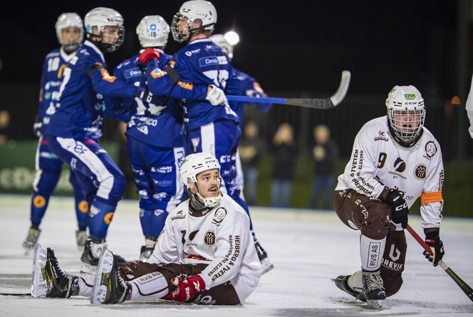 Mjøndalen måtte til slutt se seg slått 6-4 på Marienlyst, mens Drammen kunne juble for sin første seier.