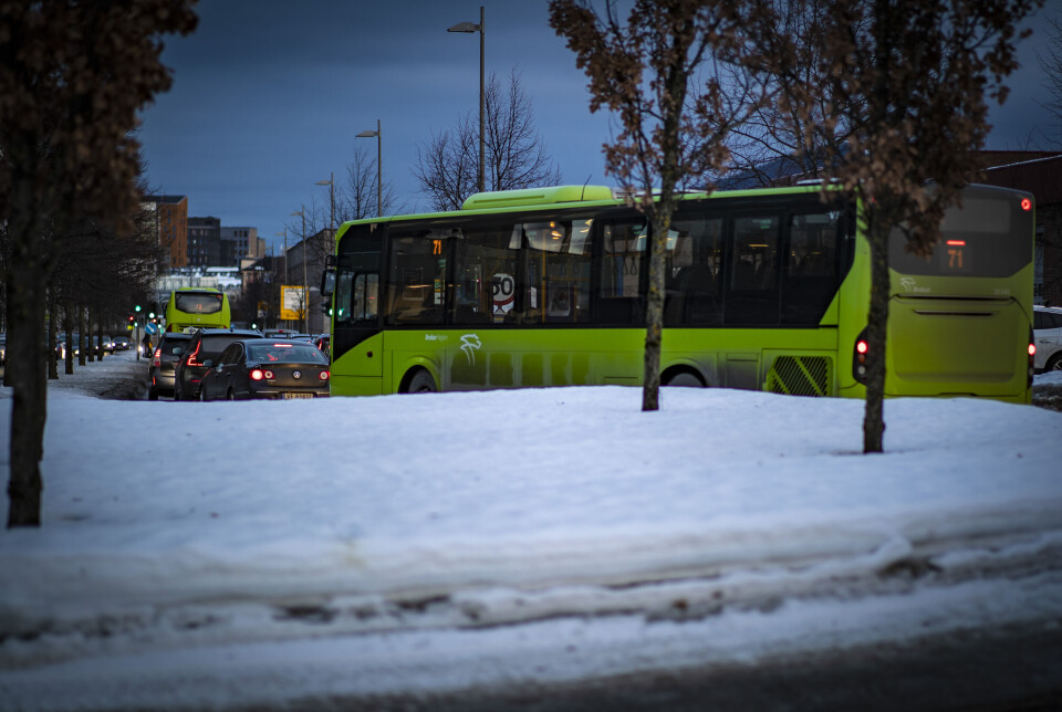 FLASKEHALS: Det har vært liten tvil om at det omdiskuterte kollektivfeltet i Kreftings gate har vært en propp i rushtrafikken.