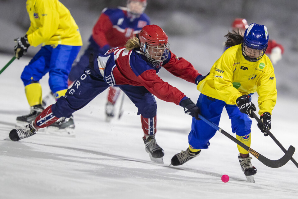 Lovende tross 10-1-tap på to kamper for de norske bandyjentene