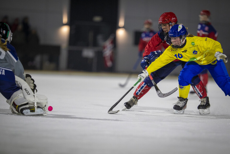 Lovende tross 10-1-tap på to kamper for de norske bandyjentene