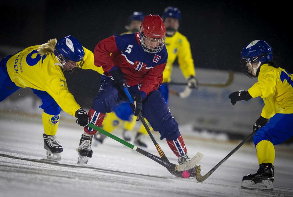 Lovende tross 10-1-tap på to kamper for de norske bandyjentene
