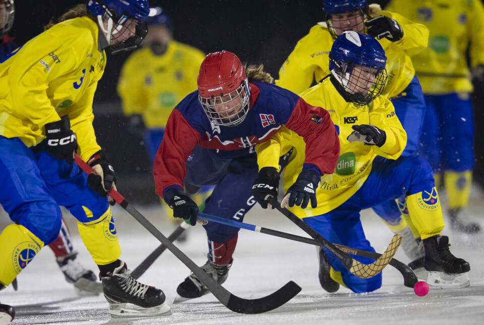 Lovende tross 10-1-tap på to kamper for de norske bandyjentene