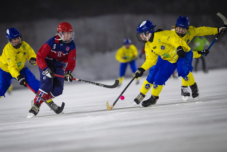 Lovende tross 10-1-tap på to kamper for de norske bandyjentene