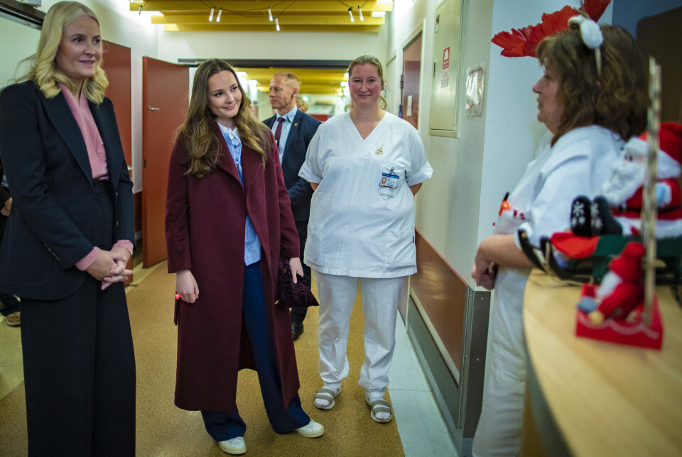 Lin (5) fikk prinsesse-besøk på sykehuset