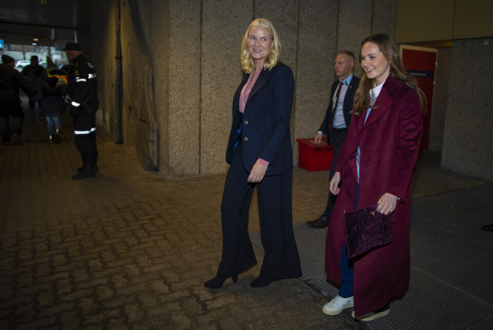 Lin (5) fikk prinsesse-besøk på sykehuset