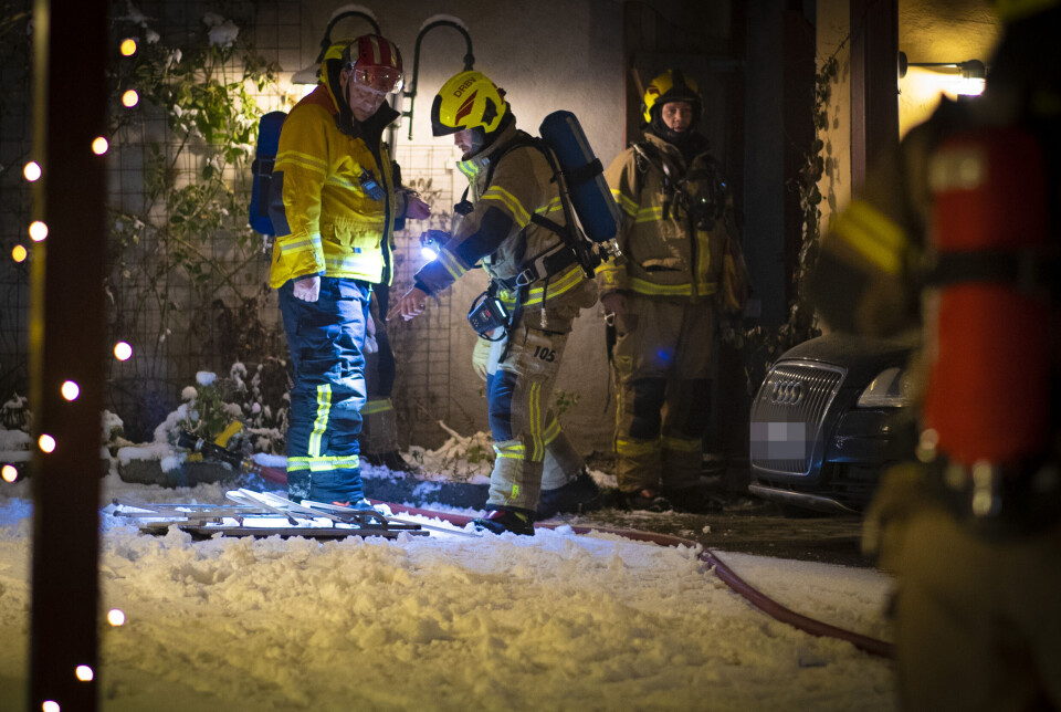 Antatt brannstifter på frifot etter bygningsbrann