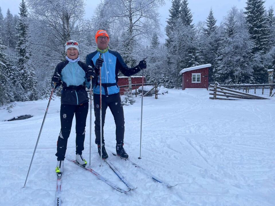 Bra skiforhold mellom Kanada og Fallet-Nykjua-Saga. Her Gunilla og Eirik Melaaen inne ved det gamle skogshusværet ved Fallet.