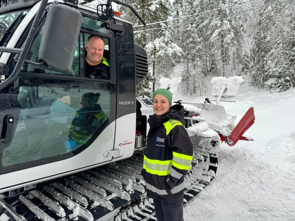 TILRETTELEGGER FOR ALLE: Rådgiver skog og friluftsliv Malin Sørensen og fagleder og løypekjører Torbjørn Bogen, ønsker alle velkommen ut i marka i vinter.