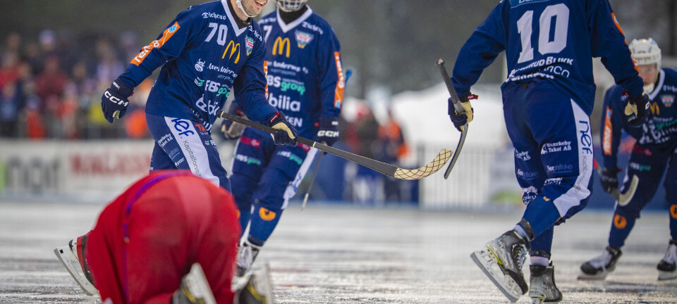 Tok første stikk etter krige-seier i regnværet
