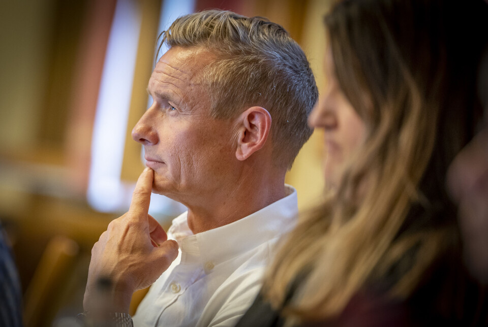 Pride-debatten: Alle skolene skal ha felles flagg-markering - og ingen får slippe unna