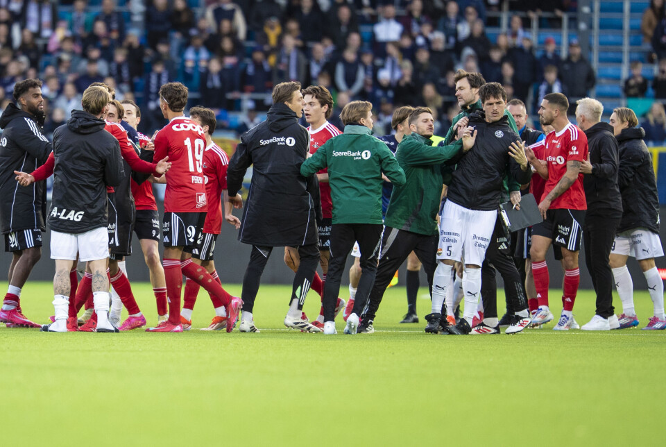 Her barker de sammen på banen