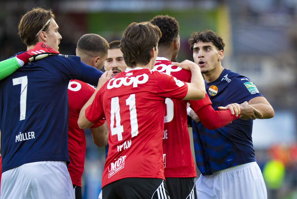 Her barker de sammen på banen