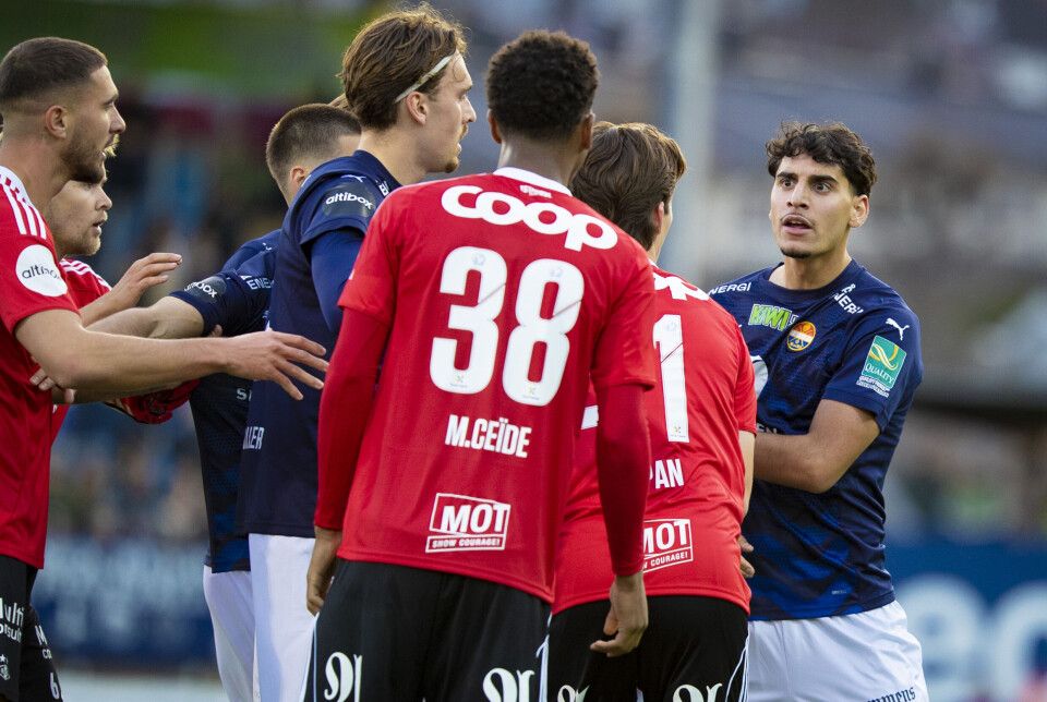 Her barker de sammen på banen