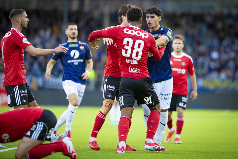 Her barker de sammen på banen