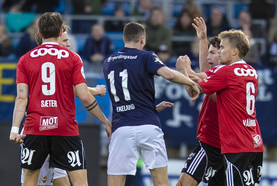 Her barker de sammen på banen