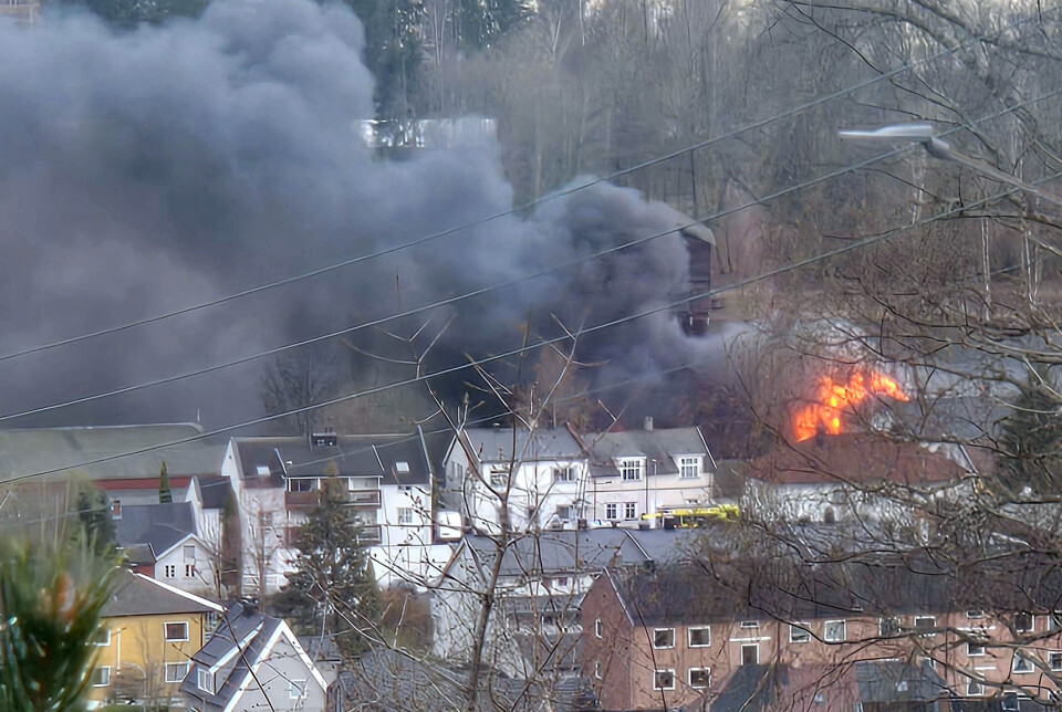 Flere hus i brann på Landfalløya