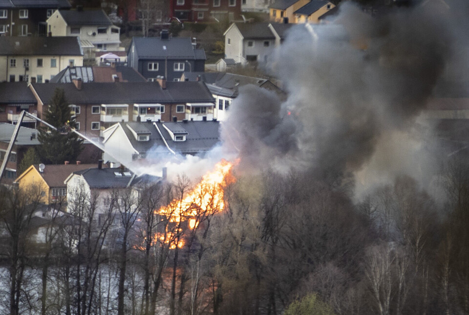 Flere hus i brann på Landfalløya