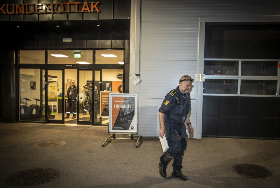 Politiet har sikret bevis og gjennomført åstedsundersøkelse.