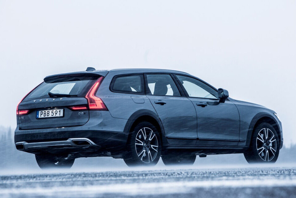 FOLKETS FAVORITT: Volvo V90 Cross Country med dieselmotor er en av de mest populære bruktbilene på markedet i dag. Modellen selges ikke lenger ny.