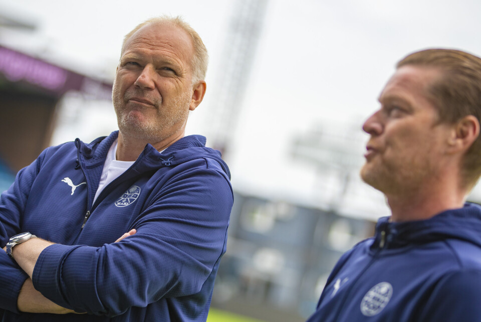 ELSKET OG HATET: Dag-Eilev Fagermo tilbake i blått sammen med daglig leder Magne Nilsen på Marienlyst tirsdag ettermiddag. Det har stormet rundt Fagermos kandidatur til jobben, og meningene er mange og sterke blant fansen.