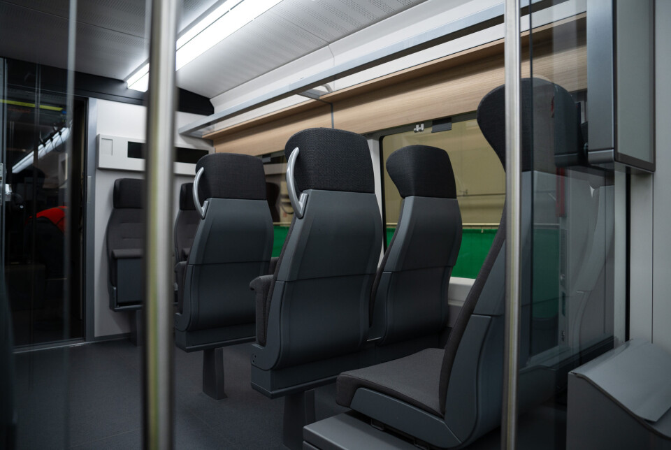 NYTT INTERIØR: Slik ser de nye lokaltogene ut innvendig.