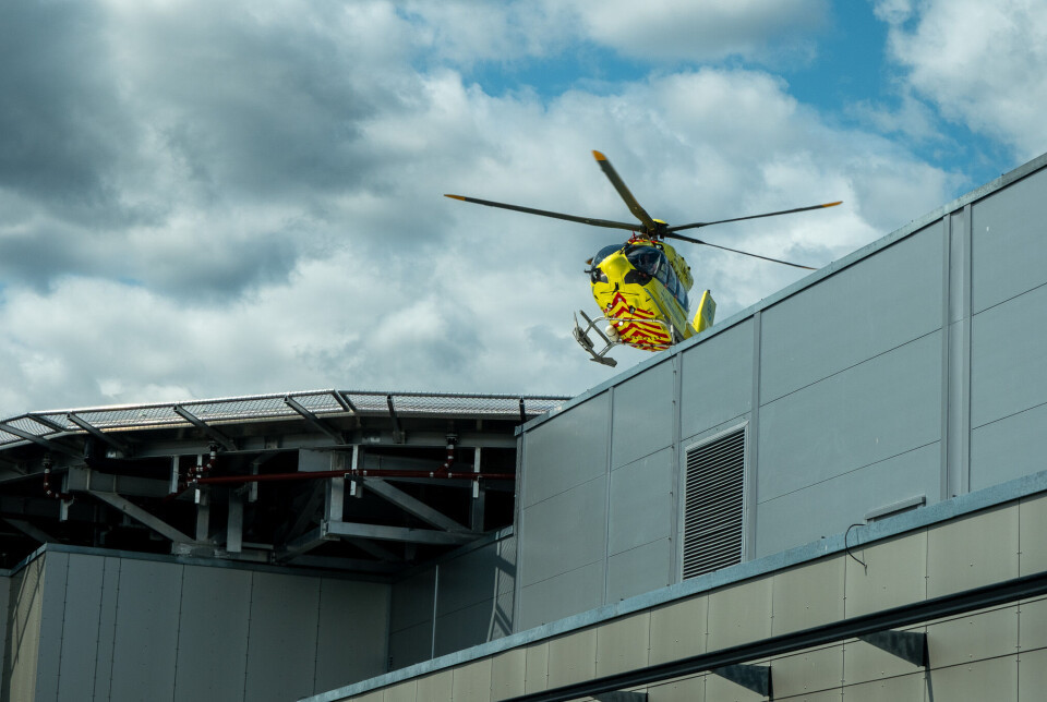 FØRSTE LANDING: Det aller første helikopteret har landet på det nye sykehuset. FOTO: VESTRE VIKEN.