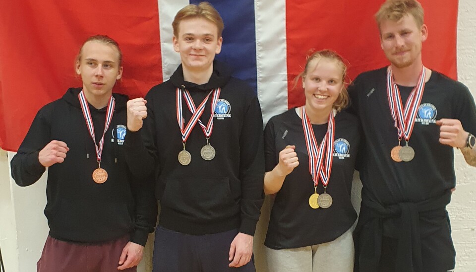 HENTET HJEM MEDALJER: