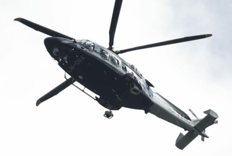 Politihelikopteret søker