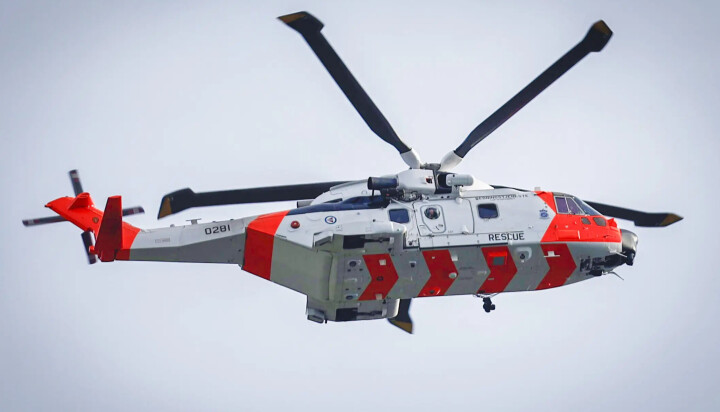 ØVELSE: Så du dette helikopteret i drammensområdet fredag, er det ingen grunn til bekymring – redningsmannskapene er kun ute på en øvelse.