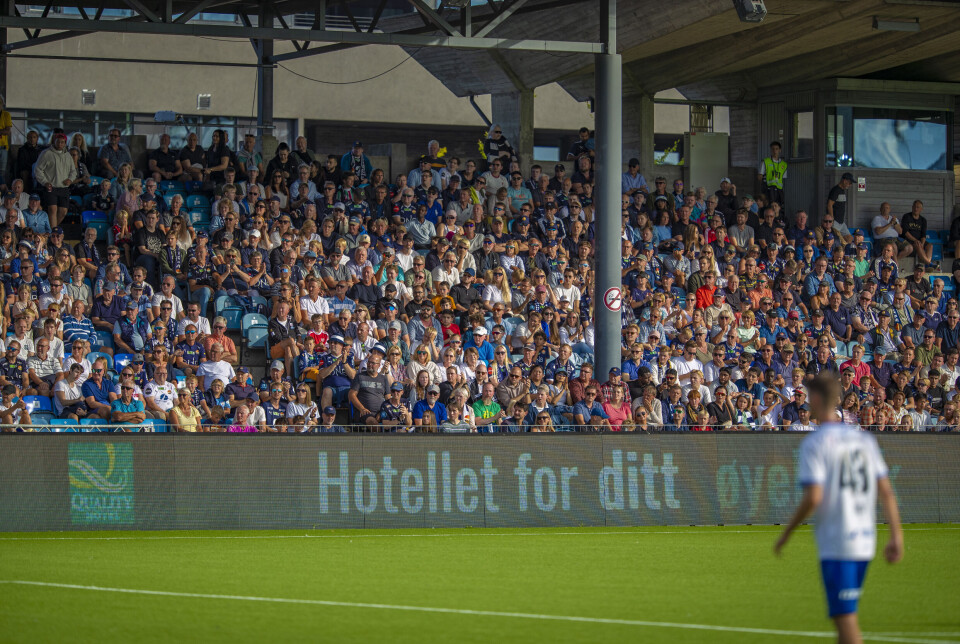 MYE FOLK: Drammenserne fant veien til Marienlyst og fikk årets første hjemmeseier for inngangspengene - for anledningen hele stadion til 99 kroner.