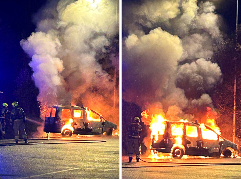 Bil utbrent etter brann