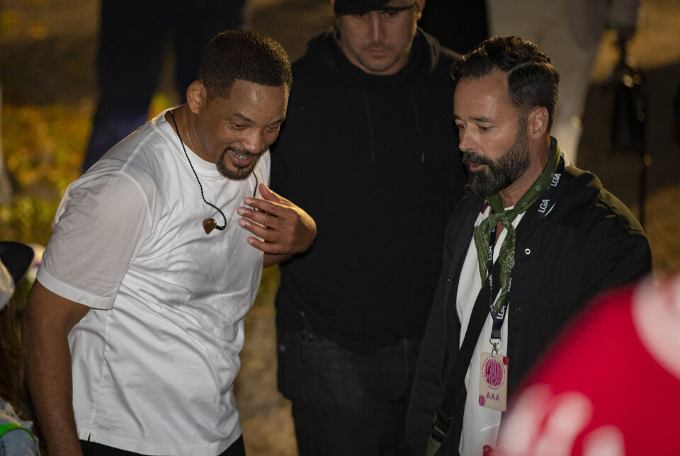 Will Smith utvekslet en klem og noen ord med arrangøren.
