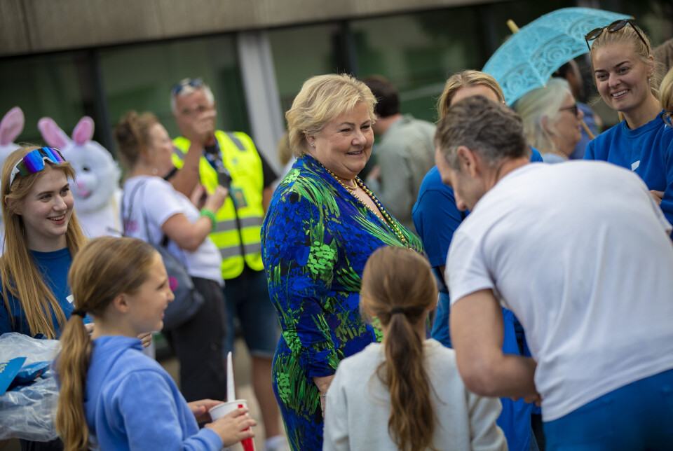 Erna med valg-stunt i Drammen under Elvefestivalen